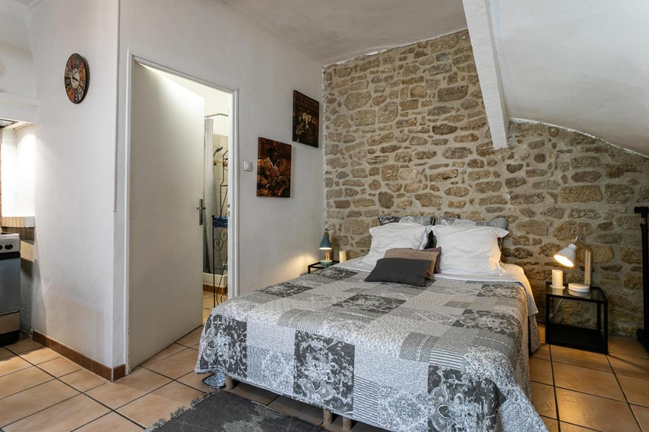 Au Coeur Du Vieux Village Saint-Chamas Екстериор снимка