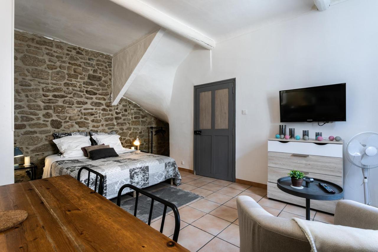 Au Coeur Du Vieux Village Saint-Chamas Екстериор снимка
