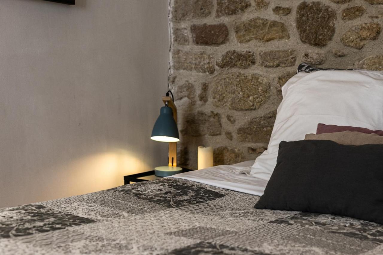 Au Coeur Du Vieux Village Saint-Chamas Екстериор снимка