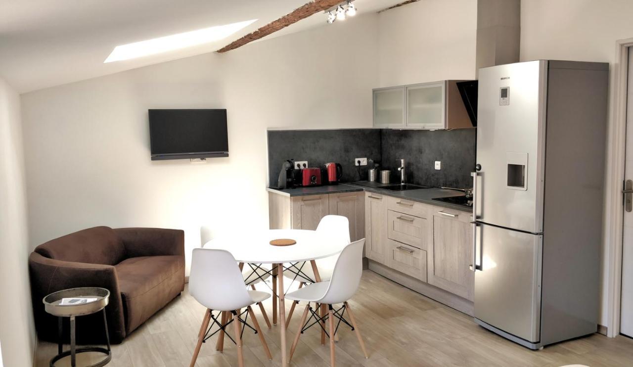 Au Coeur Du Vieux Village Saint-Chamas Екстериор снимка